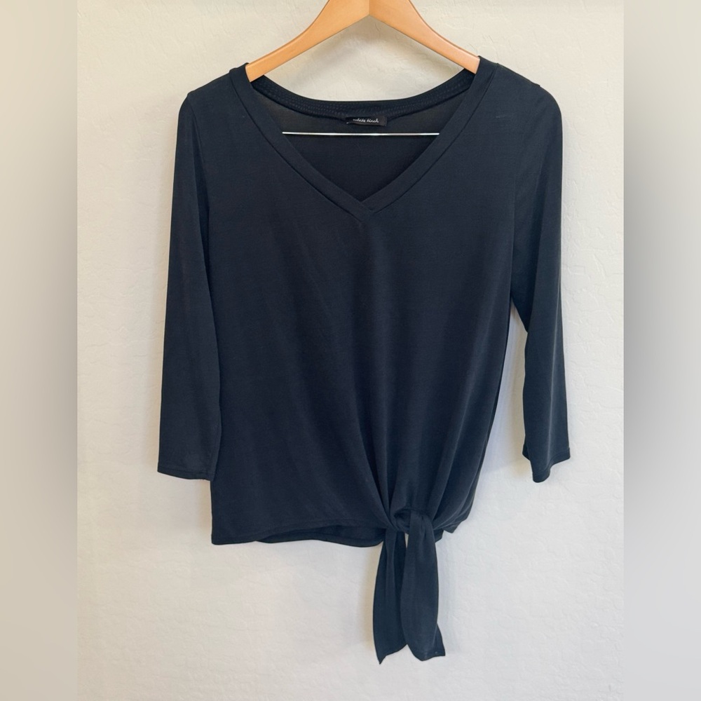 white birch Black V-Neck Long Sleeve Tie-Front Top Large Like New